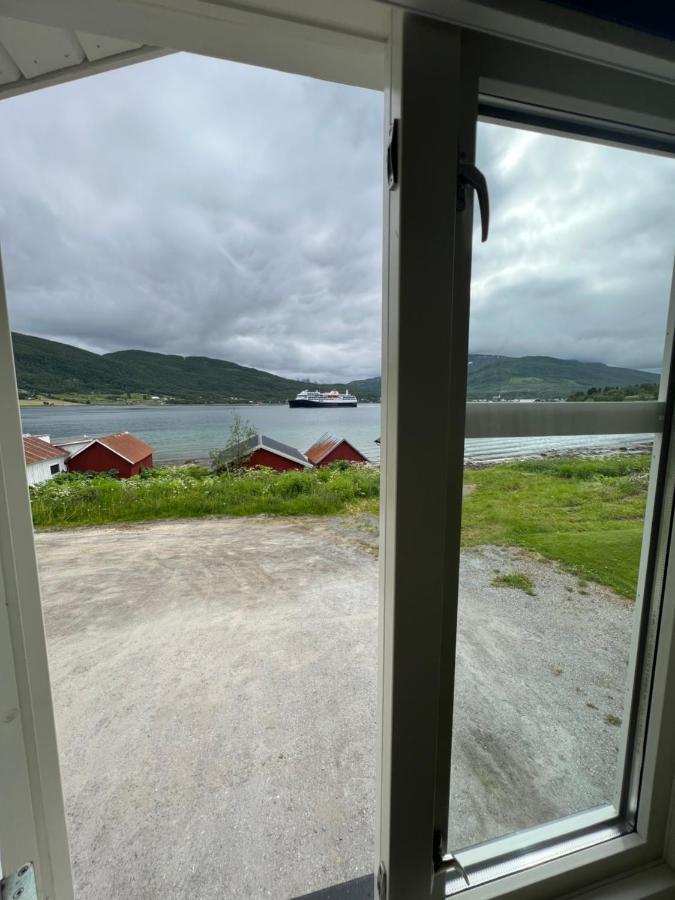Visit Leif At Senja Lägenhet Gibostad Exteriör bild