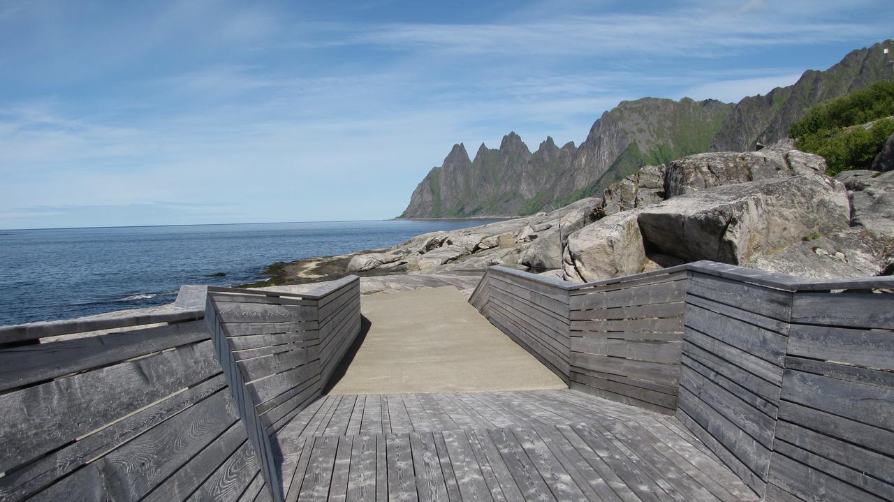 Visit Leif At Senja Lägenhet Gibostad Exteriör bild